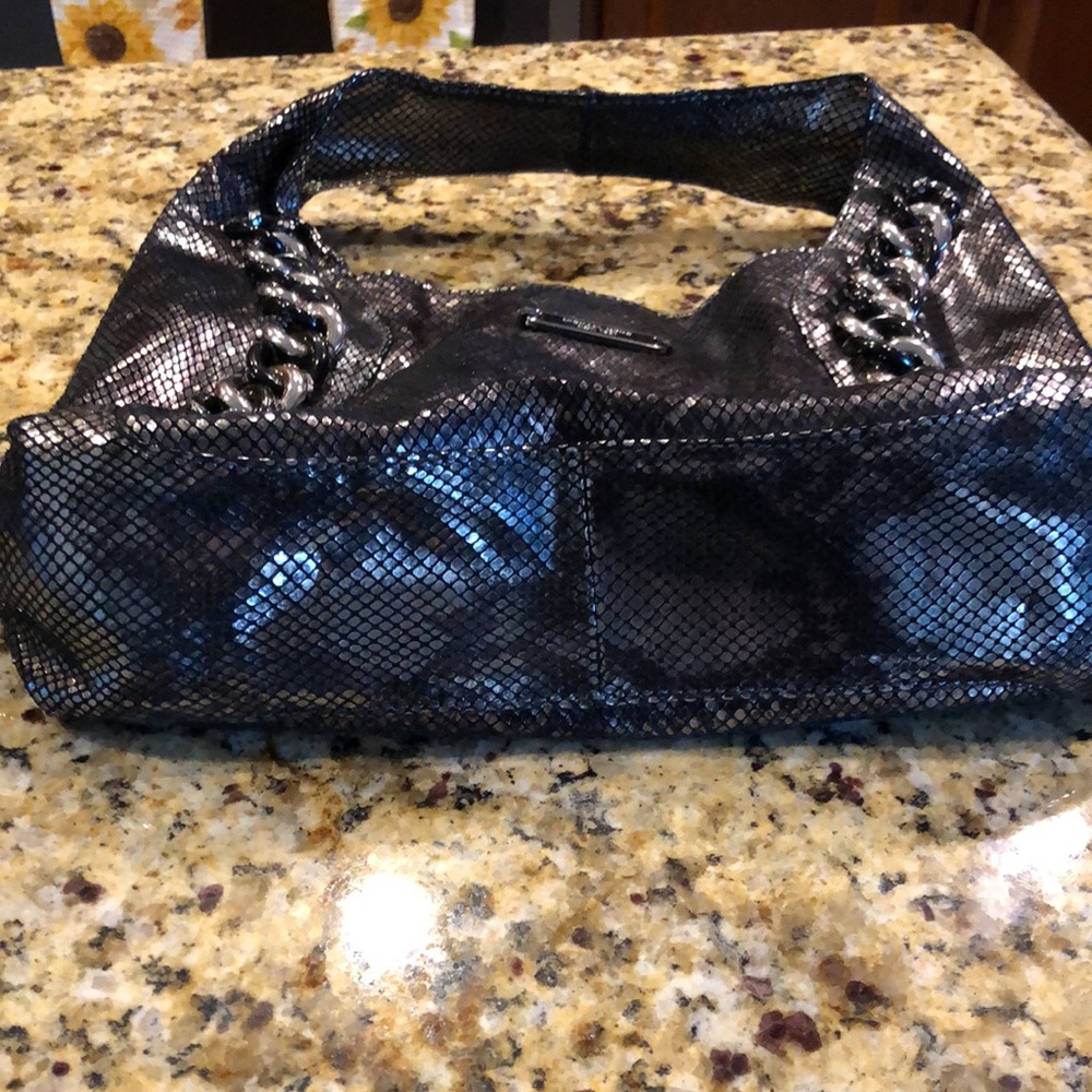 Michael Kors shoulder purse with accent chain - Picture 3 of 7